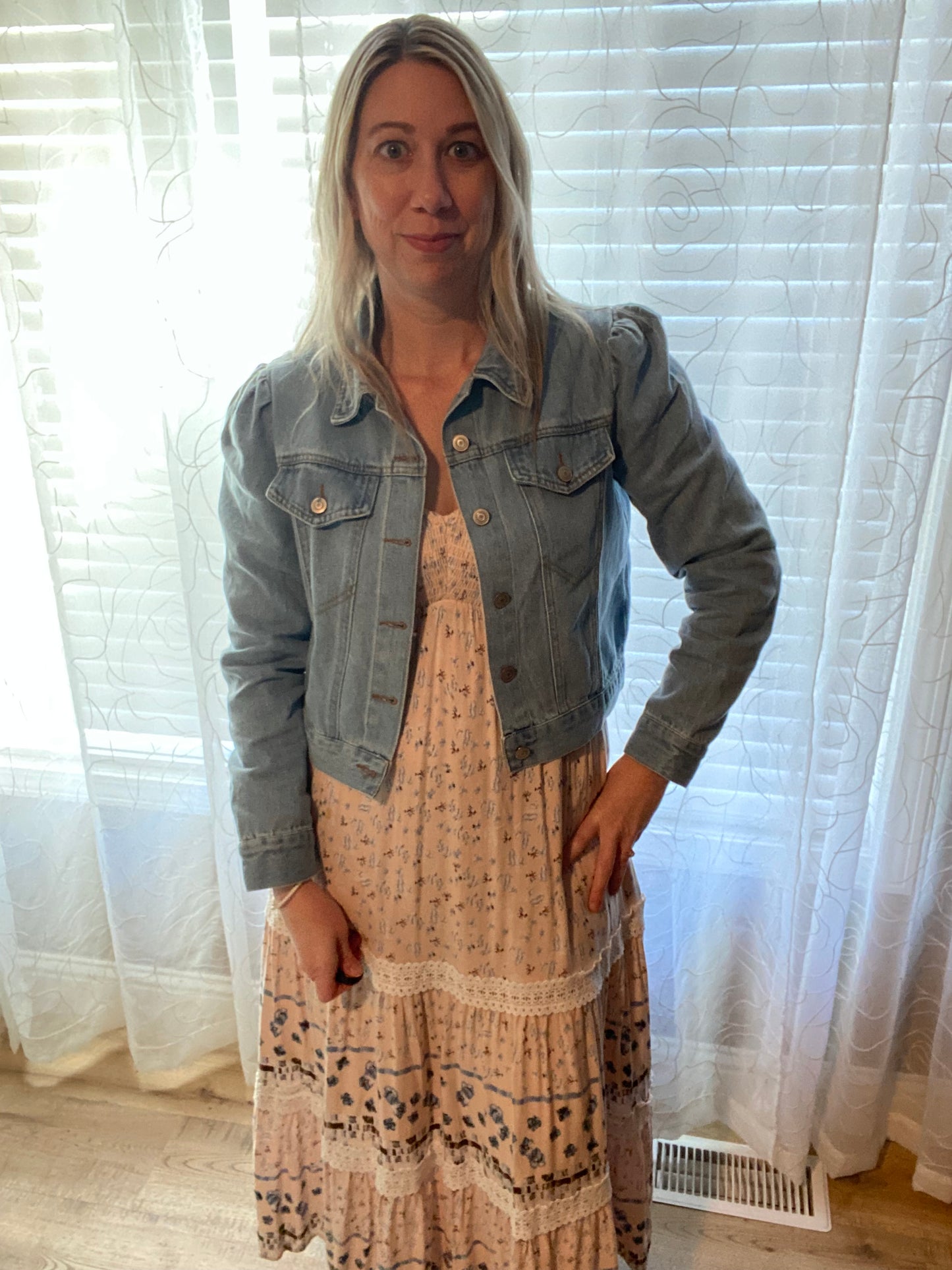 Shirred Sleeve Cropped Denim Jacket
