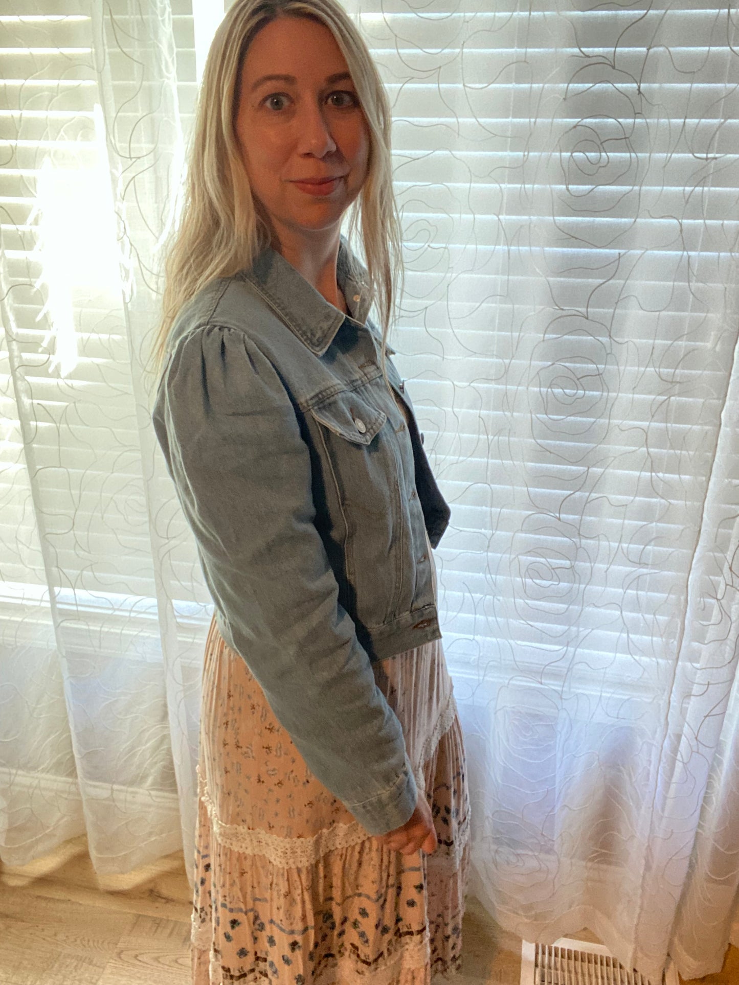 Shirred Sleeve Cropped Denim Jacket