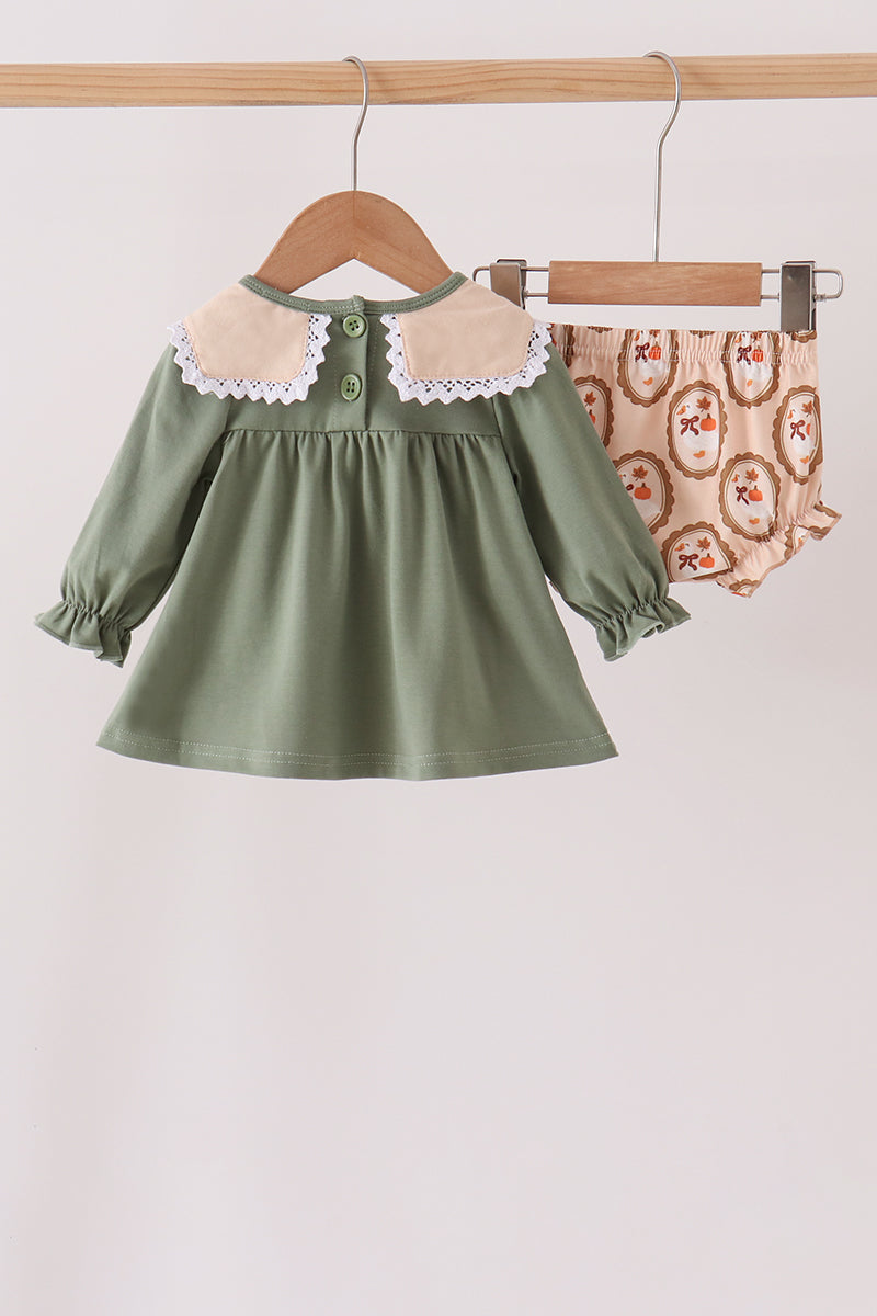 Green goose pumpkin embroidery bloomer set