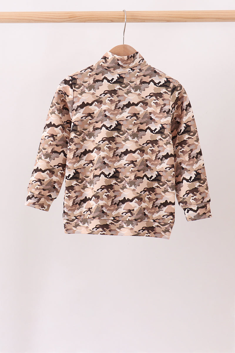 Camouflage zipper pullover