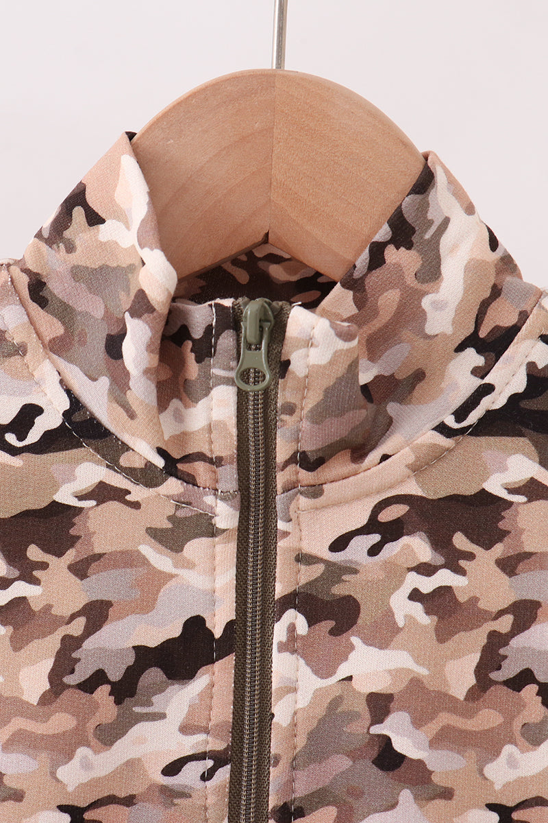 Camouflage zipper pullover